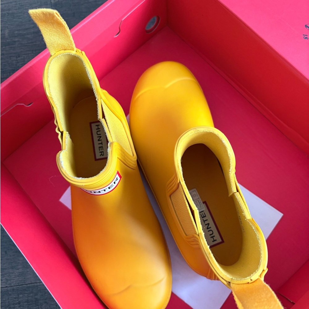 Hunter Yellow Rain Boots - Picture 3 of 3